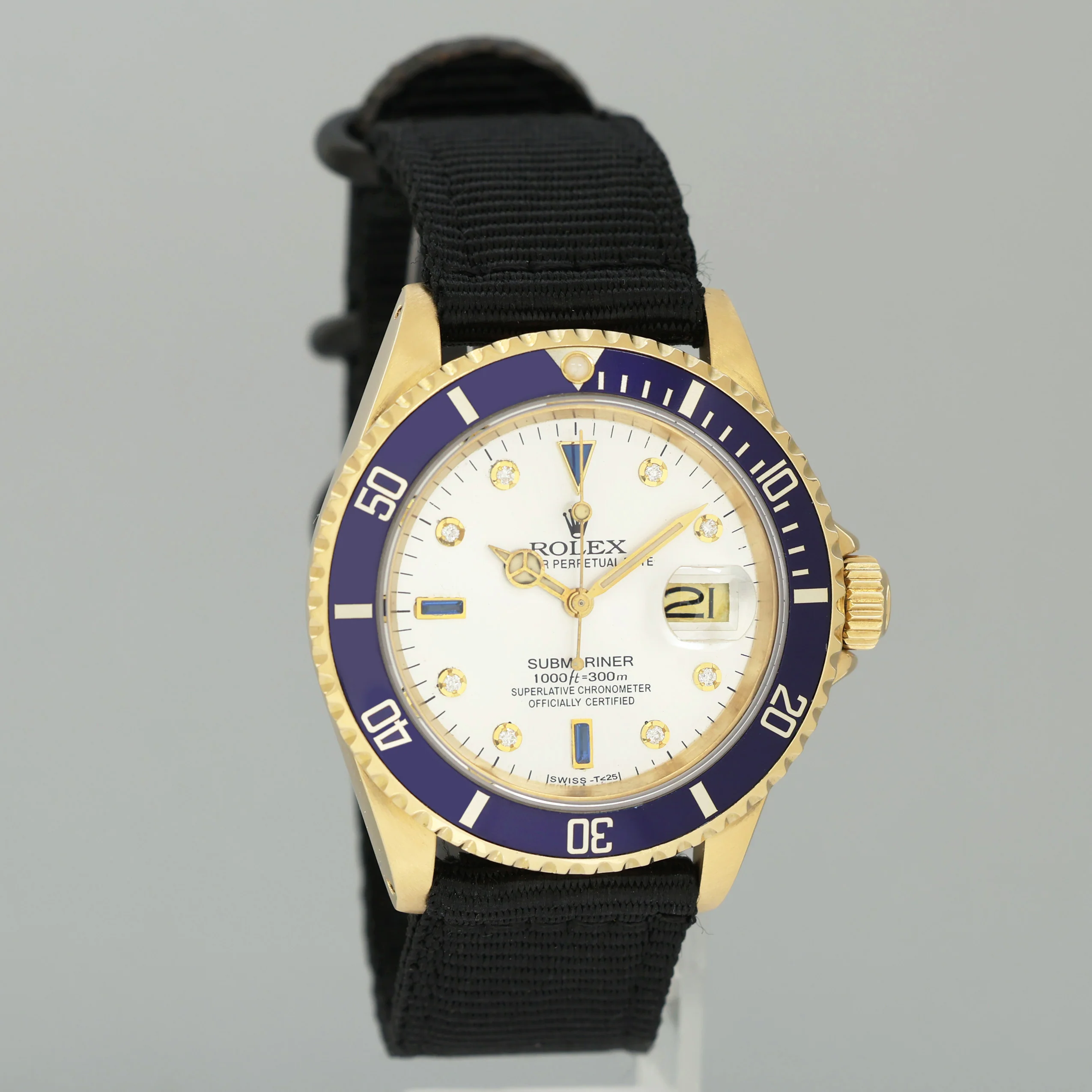 Rolex Submariner Silver Diamond Dial 16808 Oyster Yellow Gold 40mm Watch Box - Image 3